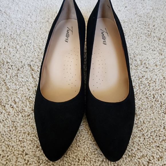 Kitten Heel Suede Trotters - Picture 2 of 5